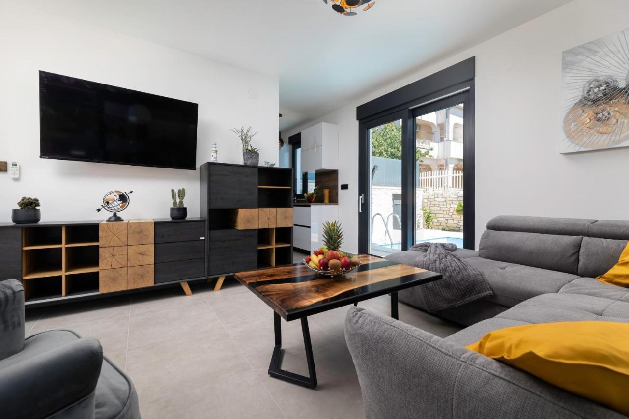 Luxury Villa Adria Apartments Krk Town Zewnętrze zdjęcie