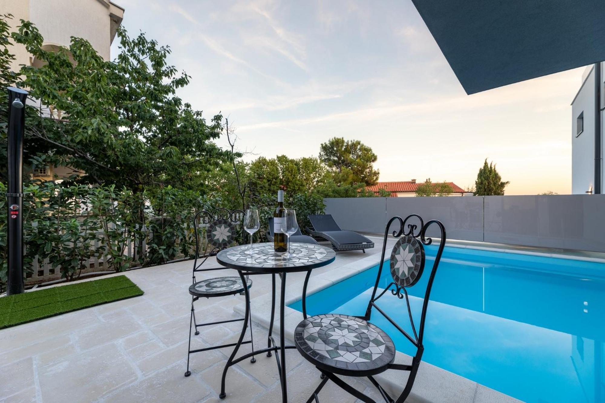 Luxury Villa Adria Apartments Krk Town Zewnętrze zdjęcie